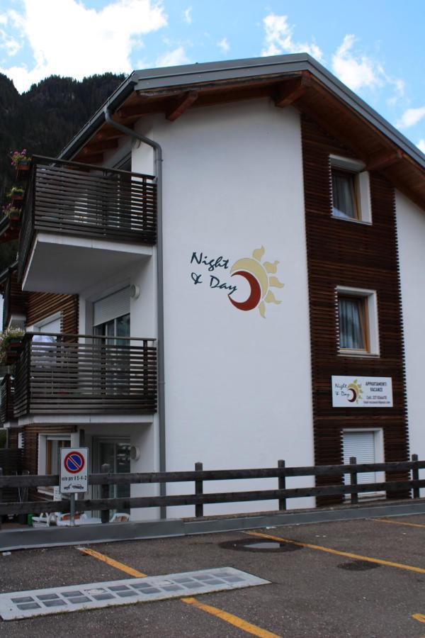 Night And Day Apartamento Predazzo Exterior foto